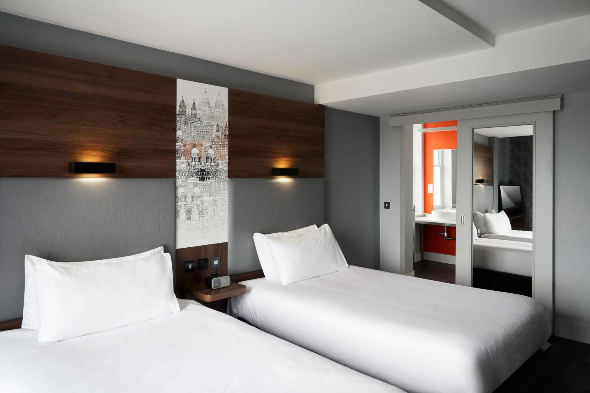 Aloft Liverpool Exterior photo